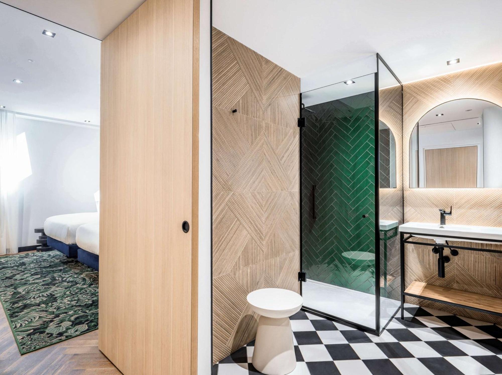 Doubletree By Hilton Centre Iconic Nizza